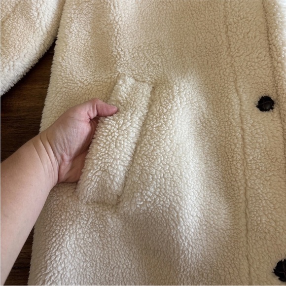 Gap Ivory Sherpa Teddy Mid Length Button Front Coat Women's Small - Picture 7 of 15